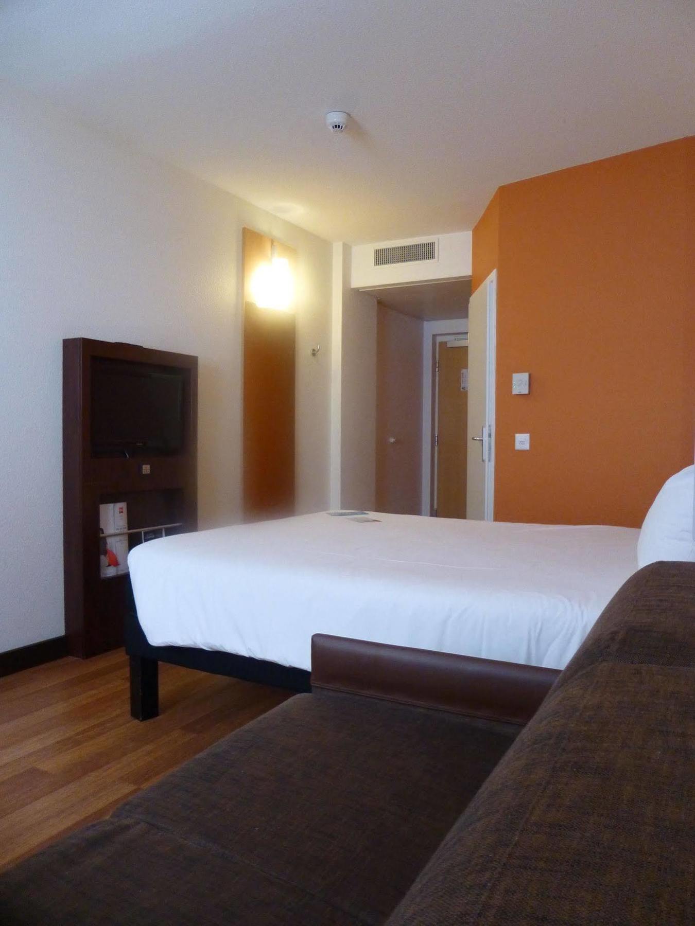 Ibis Centre Nations Ginevra