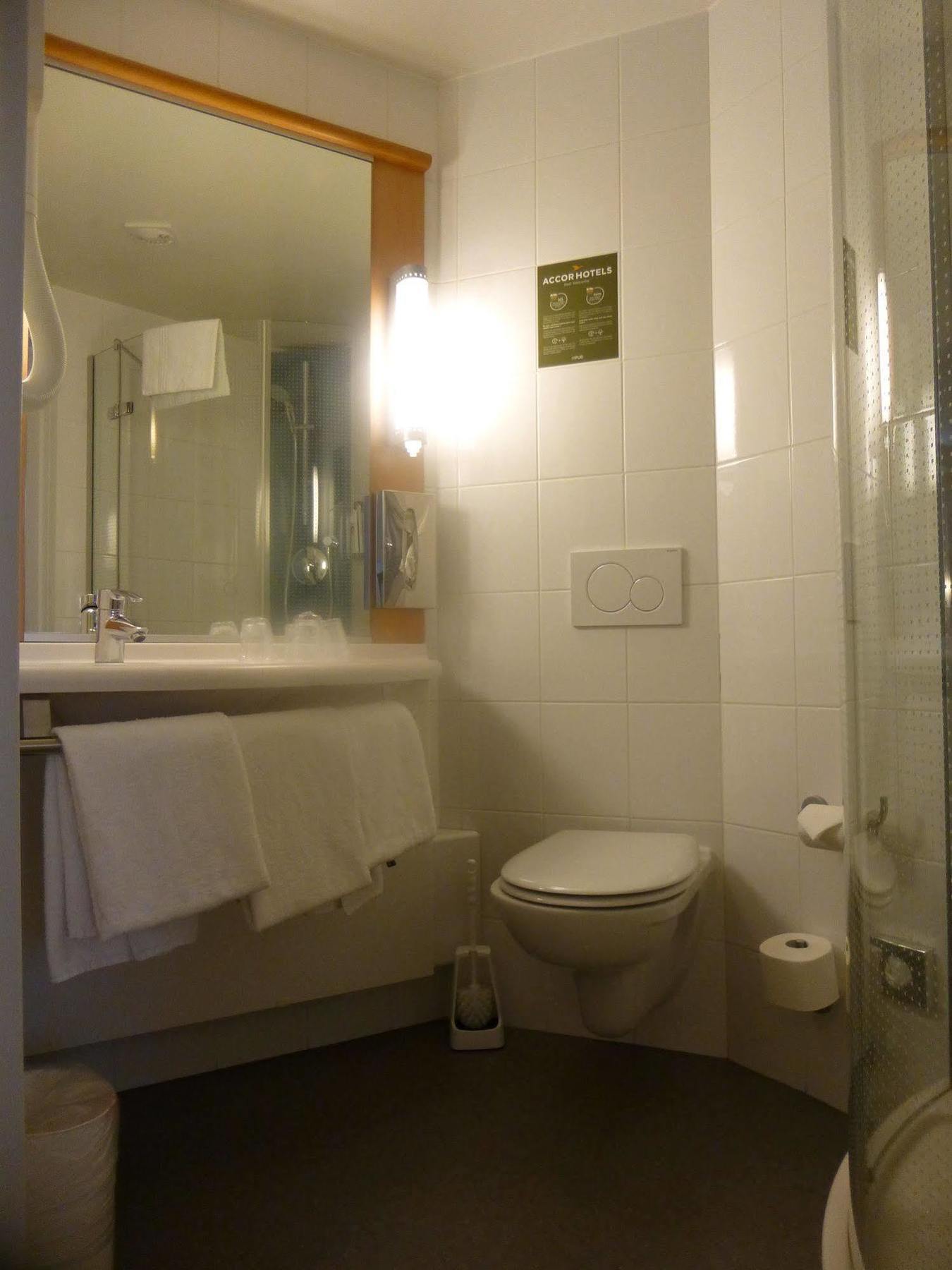 Ibis Centre Nations होटल 3*